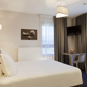 Nehô Porte De Genève Hotel Annemasse